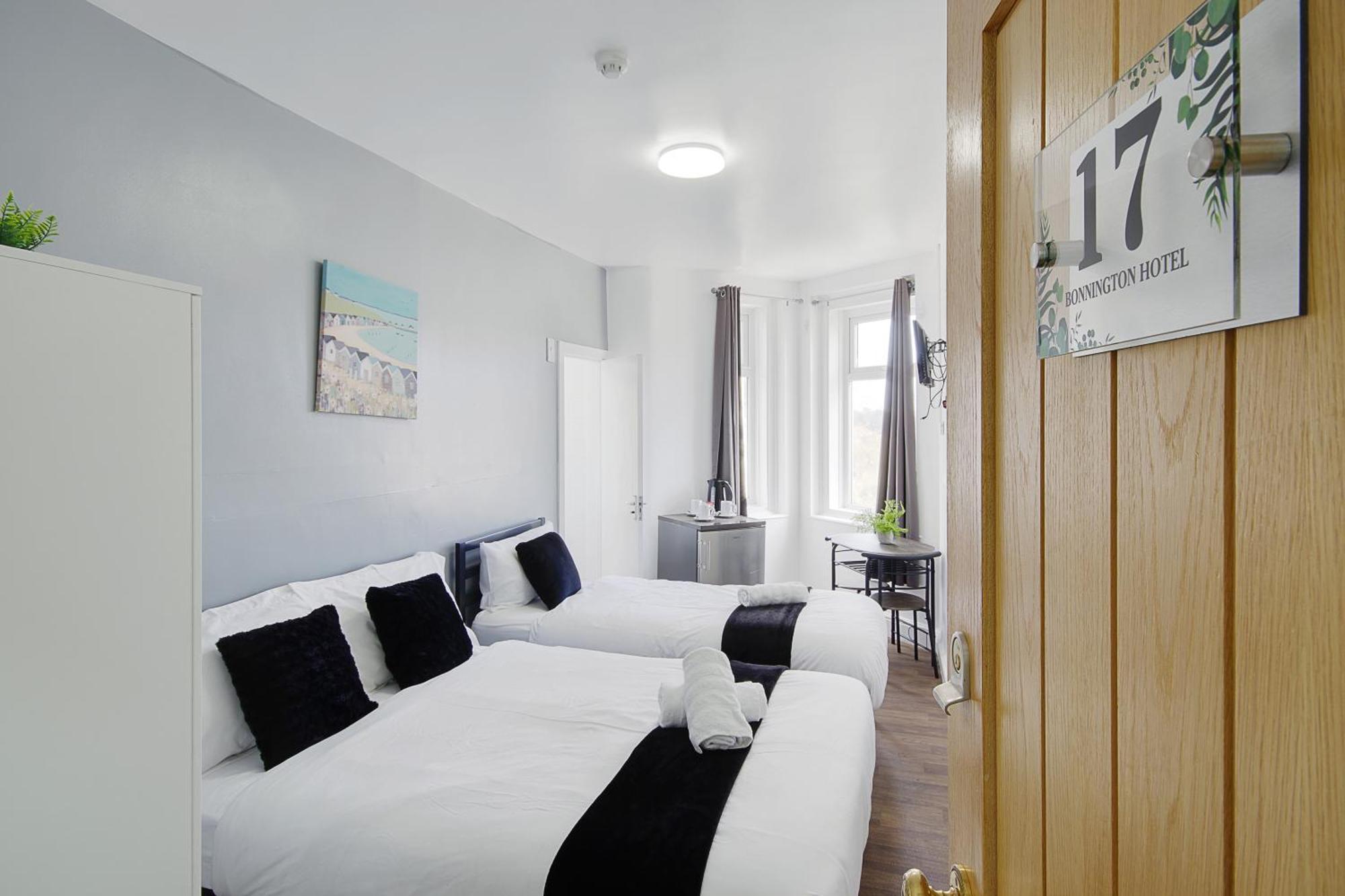 Azure Beach Hotel Bournemouth Buitenkant foto
